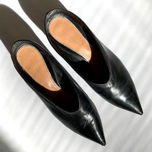 ZARA | GENUINE LEATHER POINTY KITTEN HEEL (CELINE)